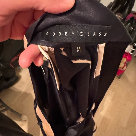 Abbey Glass Halter Bow-Back Blouse – Size M - Picture 5 of 5